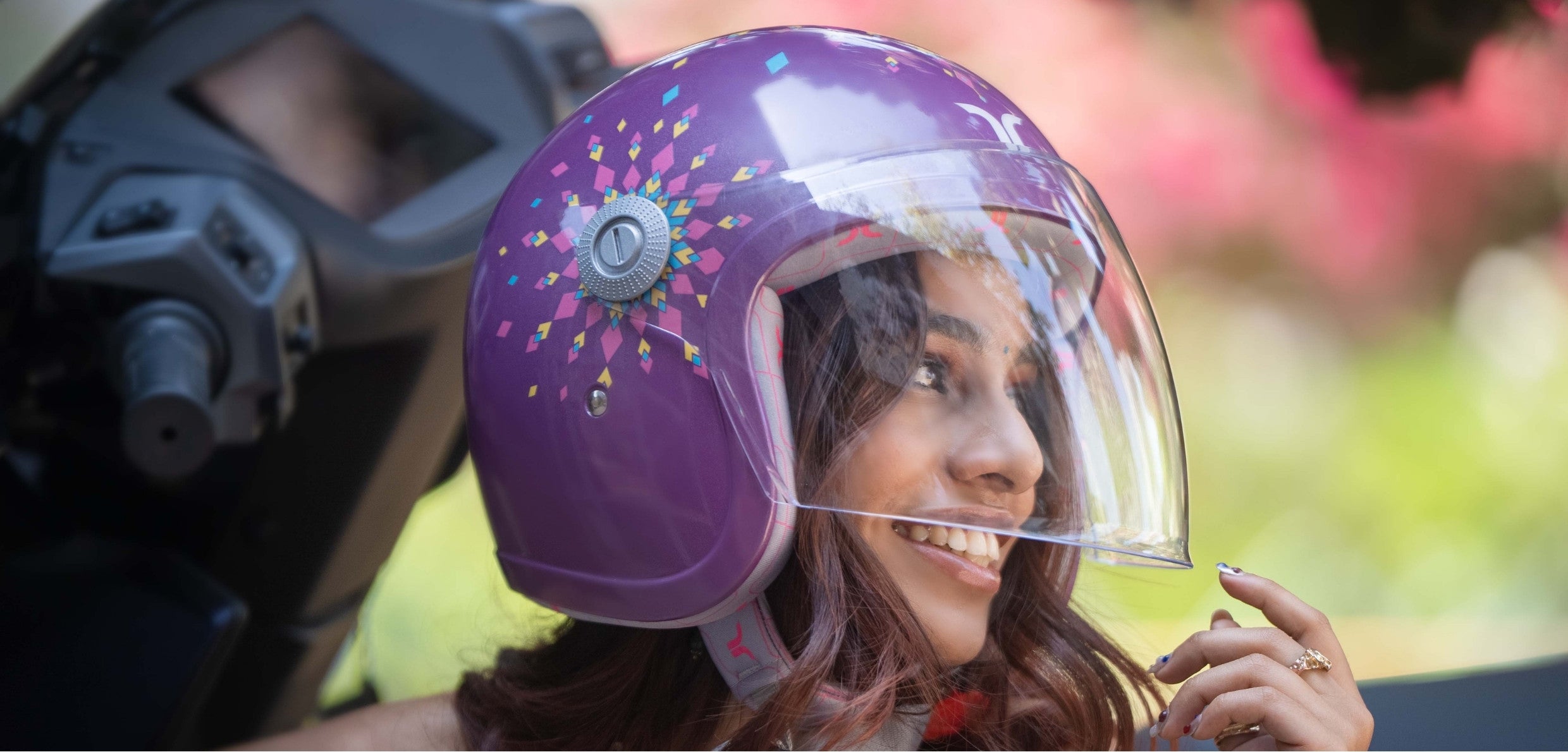 Tvarra - Women's Helmets | ISI Certified Ladies Helmet India