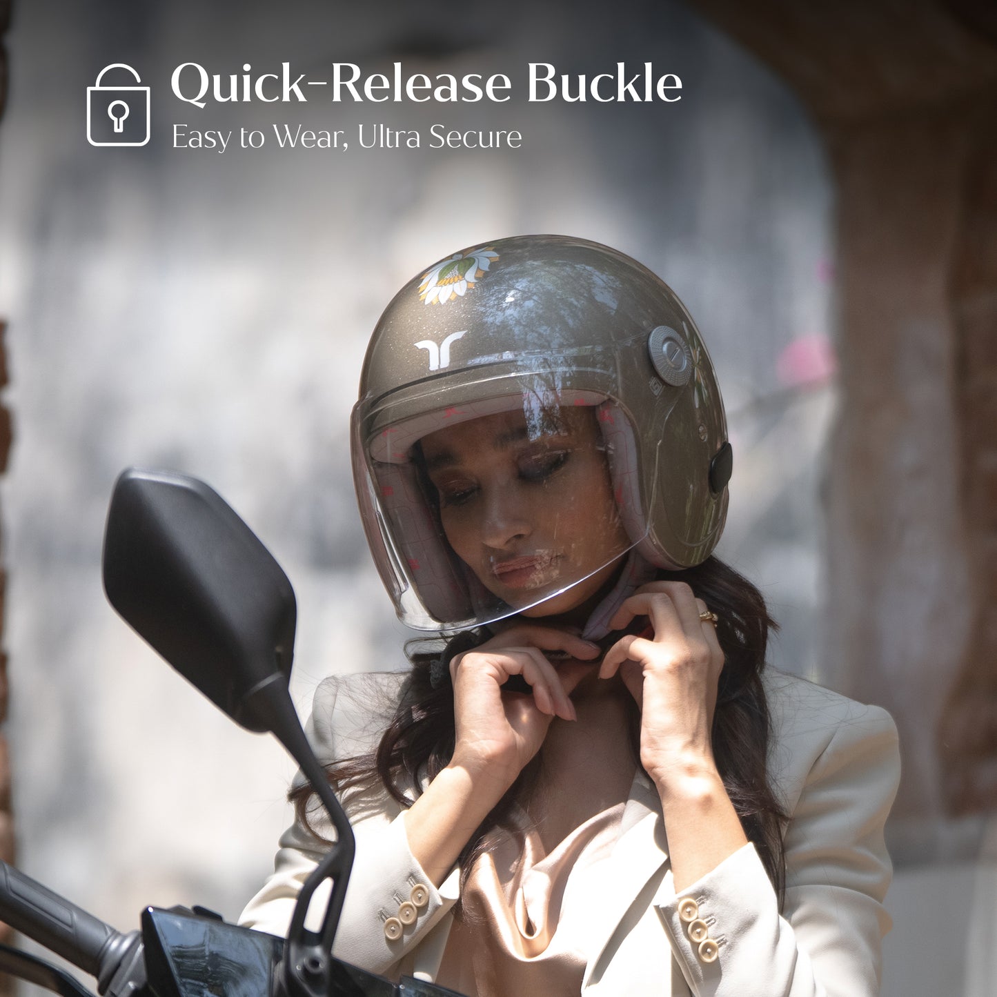 Tvarra Lotus Champagne Gold Helmet