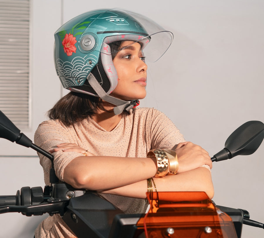 Tvarra Helmet