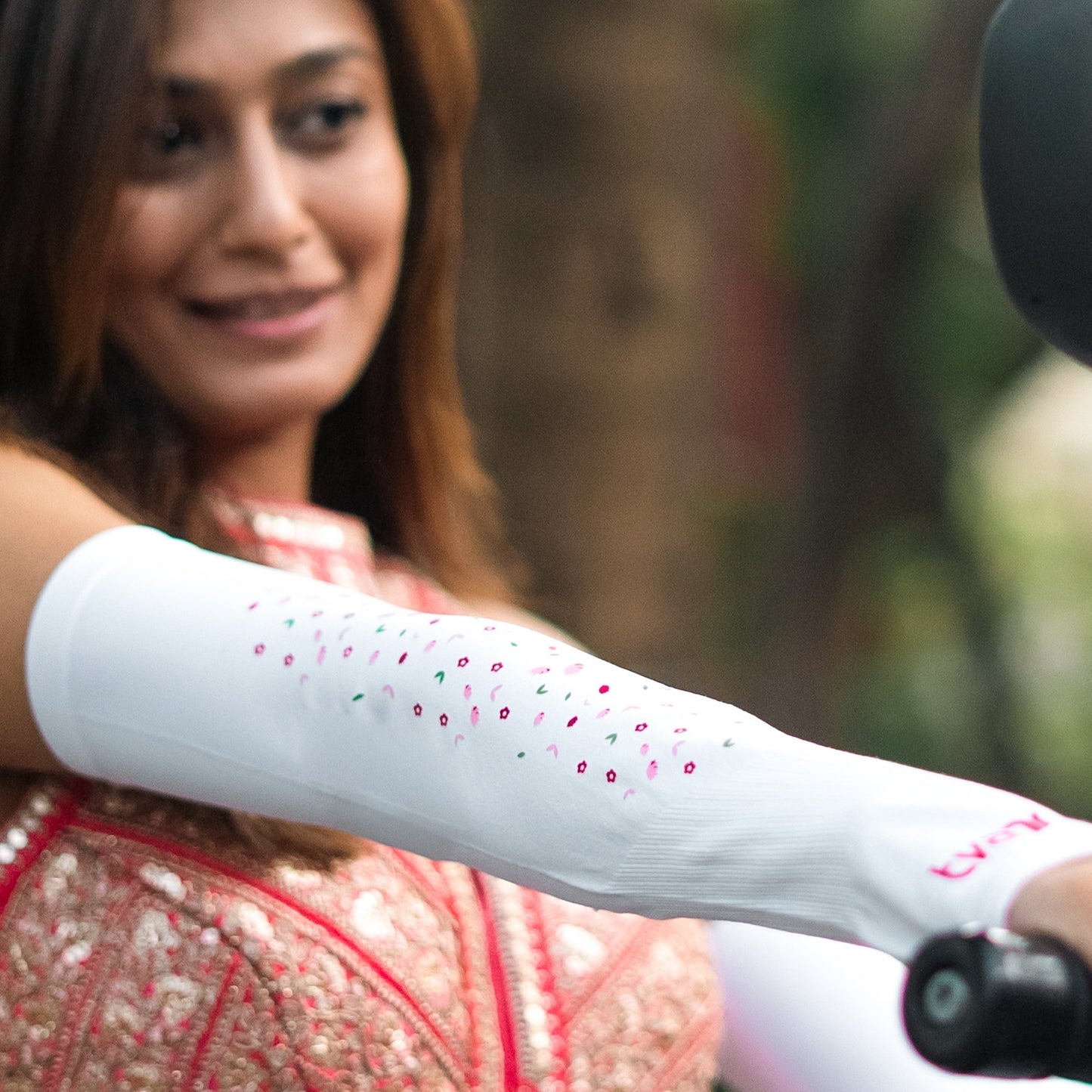 Petals Arm Sleeves - White