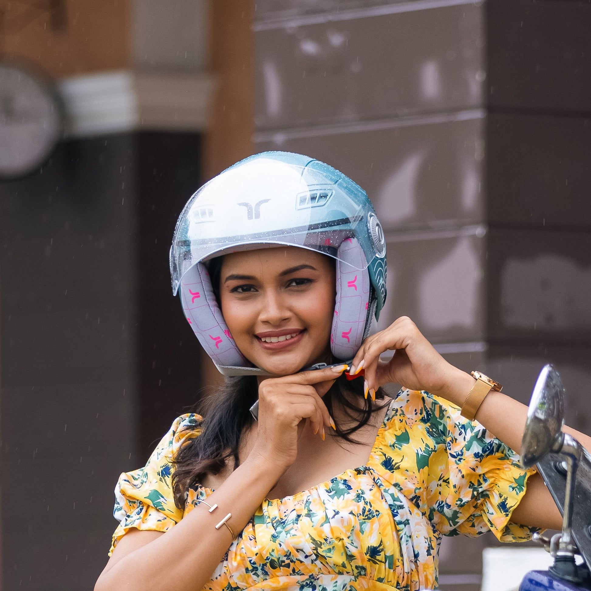 blue girl motorcycle helmets Buy Lilt Aqua Blue: Stylish Scooty Women's Helmet – Tvarra